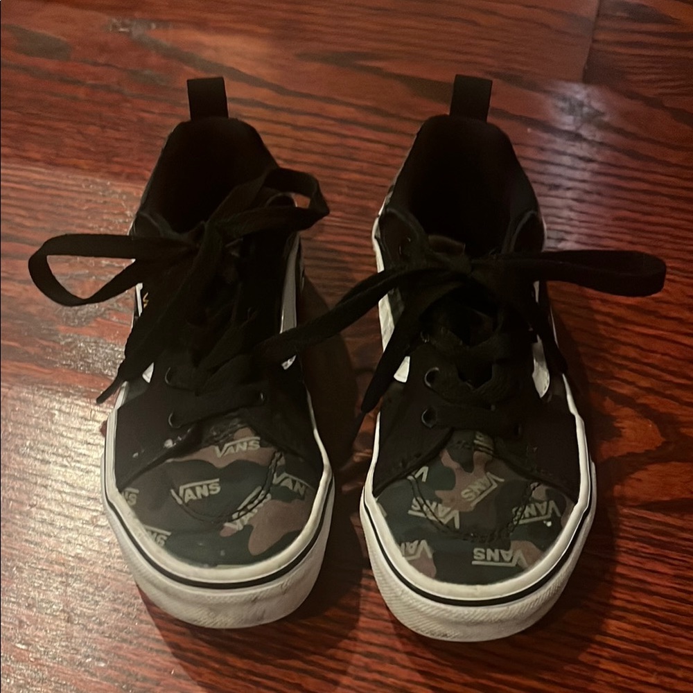 Vans Black and Green Sneakers